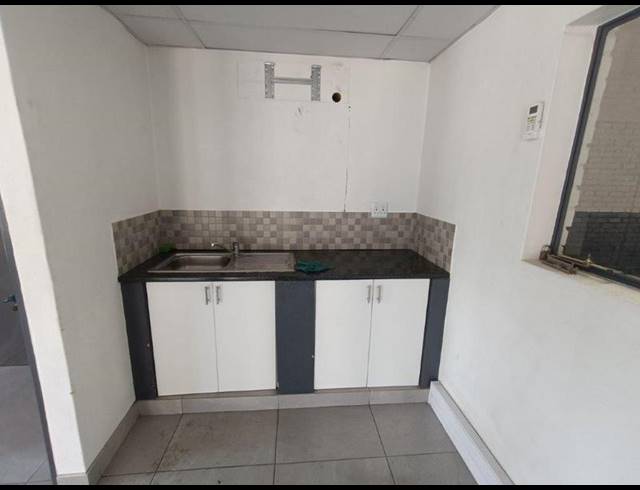 INDUSTRIAL PROPERTY TO RENT IN HALFWAY HOUSE